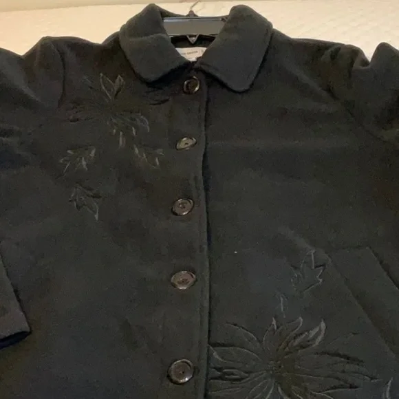 Susan Graver Black Button up Coat with floral embroidery - Picture 3 of 7